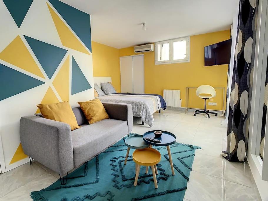 Superbe Studio Hyper Centre Tout Equipe Wifi Netflix 2Pers أميا المظهر الخارجي الصورة